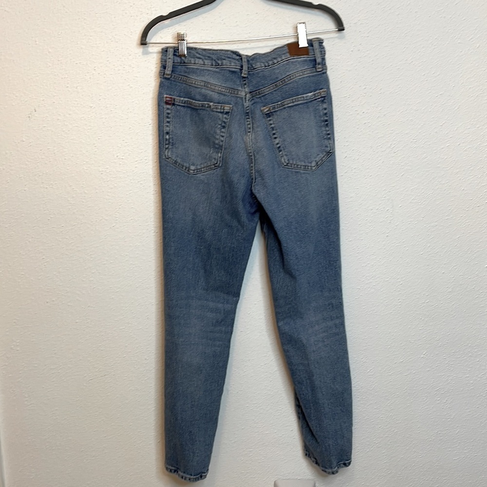 BDG Slim Straight Distressed Jeans Size 28 - Picture 5 of 6